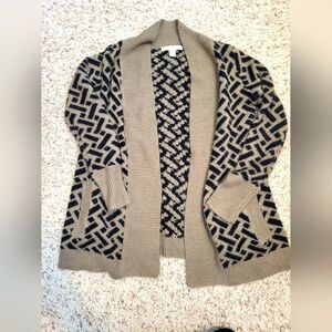 Love by Design Cardigan Taupe wt black block geo pattern has pockets M